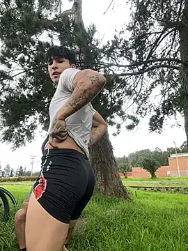  Tomy08calderon online show from December 2024 08:32:01 PM