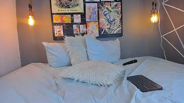 Snapshot of cloe_bridgee chatting on February 2025 06:10:02 AM cloe bridgee online show from February 2025 06:10:02 AM