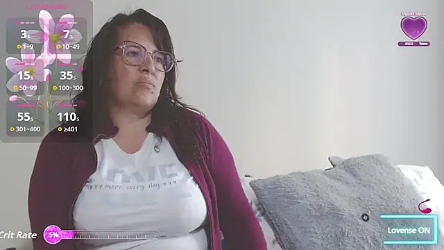 Snapshot of honeyhot_paty chatting on September 2025 07:13:01 PM honeyhot paty online show from September 2025 07:13:01 PM