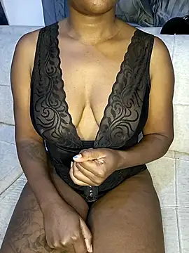 Snapshot of Mayah19 chatting on September 2025 02:44:02 PM Mayah19 online show from September 2025 02:44:02 PM