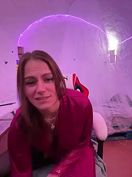 Snapshot of selenaluvv chatting on December 2024 04:42:01 PM selenaluvv online show from December 2024 04:42:01 PM