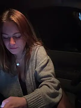 Snapshot of selenaluvv chatting on February 2025 07:57:02 PM selenaluvv online show from February 2025 07:57:02 PM