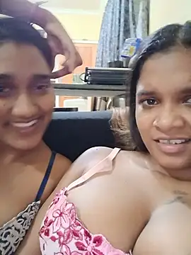 Indianqueen03 online show from June 2026 06:23:01 PM