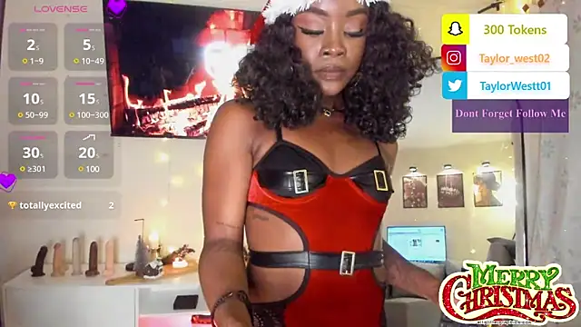 Snapshot of Miss_westt_ chatting on December 2024 03:27:02 AM Miss westt online show from December 2024 03:27:02 AM