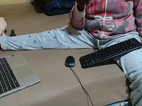 Snapshot of just_ivey chatting on May 2026 03:42:02 PM just ivey online show from May 2026 03:42:02 PM