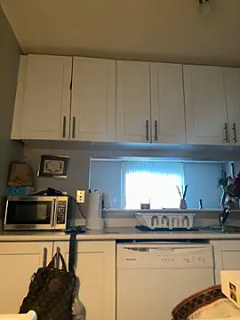 Snapshot of Your_Paris chatting on February 2025 11:04:02 PM Your Paris online show from February 2025 11:04:02 PM