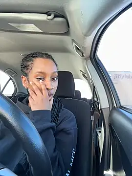 Snapshot of Your_Paris chatting on February 2025 05:59:01 PM Your Paris online show from February 2025 05:59:01 PM