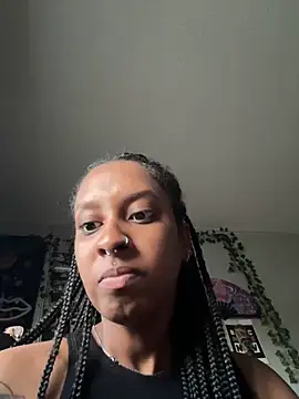 Snapshot of Your_Paris chatting on March 2025 12:27:02 AM Your Paris online show from March 2025 12:27:02 AM