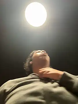 Snapshot of Your_Paris chatting on March 2025 02:23:02 PM Your Paris online show from March 2025 02:23:02 PM