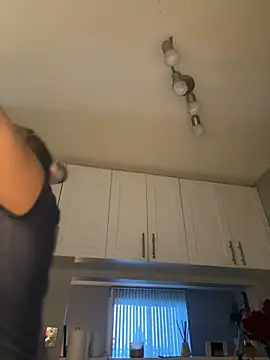 Snapshot of Your_Paris chatting on March 2025 01:21:02 AM Your Paris online show from March 2025 01:21:02 AM