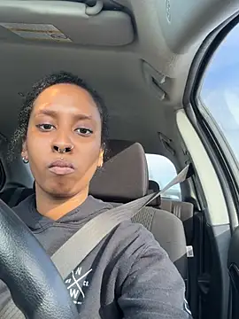 Snapshot of Your_Paris chatting on March 2025 04:51:01 PM Your Paris online show from March 2025 04:51:01 PM