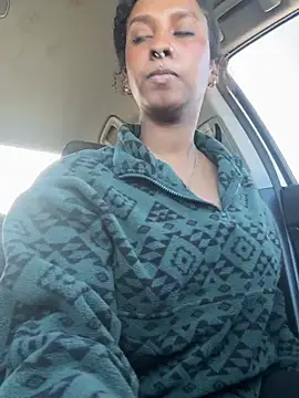 Snapshot of Your_Paris chatting on March 2025 07:09:01 PM Your Paris online show from March 2025 07:09:01 PM