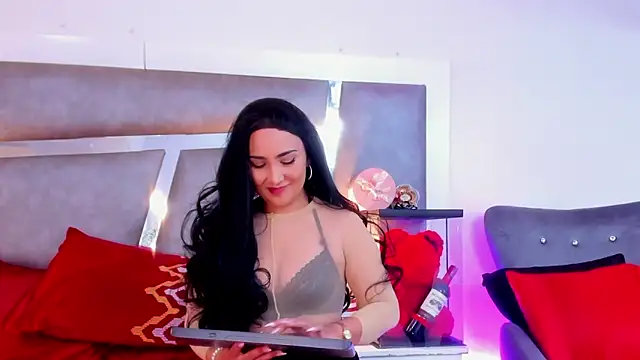 Evangeline Taylorr online show from February 2025 02:15:01 PM