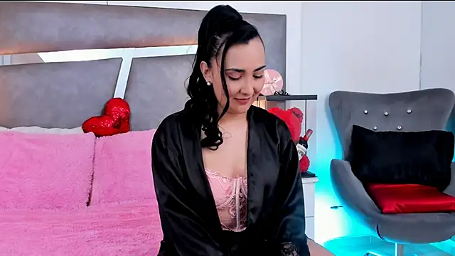 Evangeline Taylorr online show from March 2025 01:45:01 PM