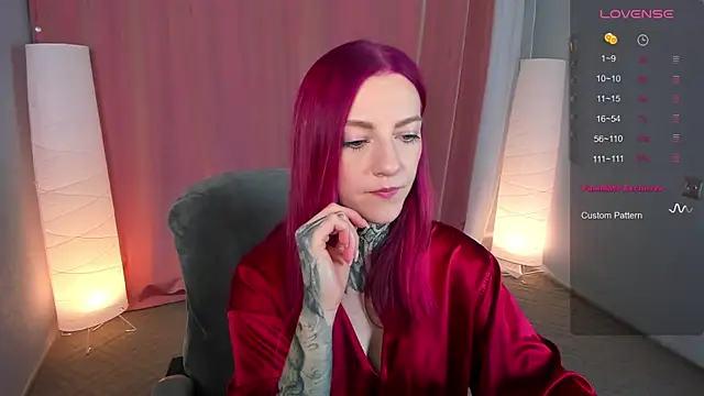 Roxy      online show from February 2025 08:34:02 PM