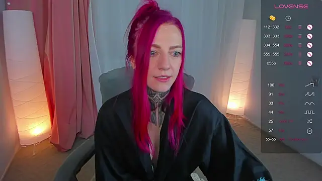 Roxy      online show from February 2025 11:34:02 PM