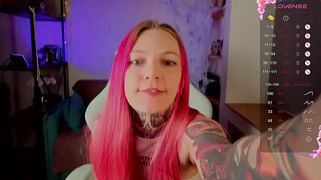 Roxy      online show from November 2025 09:28:01 PM