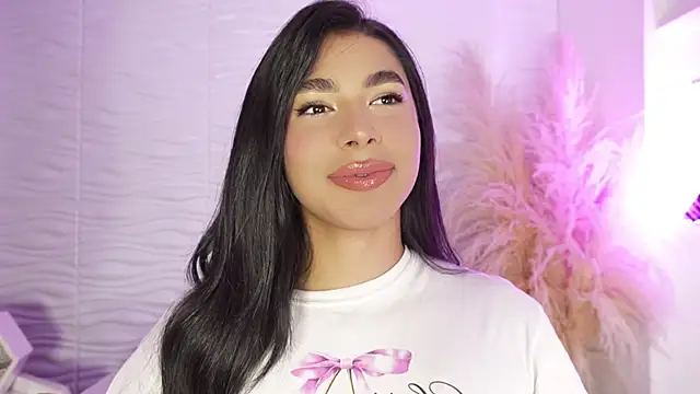 Snapshot of IsabelleFoxx_ chatting on January 2026 10:37:02 PM IsabelleFoxx online show from January 2026 10:37:02 PM