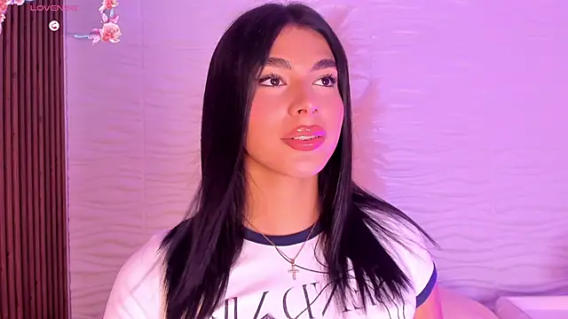 Snapshot of IsabelleFoxx_ chatting on February 2026 09:37:02 PM IsabelleFoxx online show from February 2026 09:37:02 PM