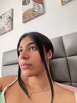 Snapshot of IsabelleFoxx_ chatting on February 2026 05:03:02 PM IsabelleFoxx online show from February 2026 05:03:02 PM