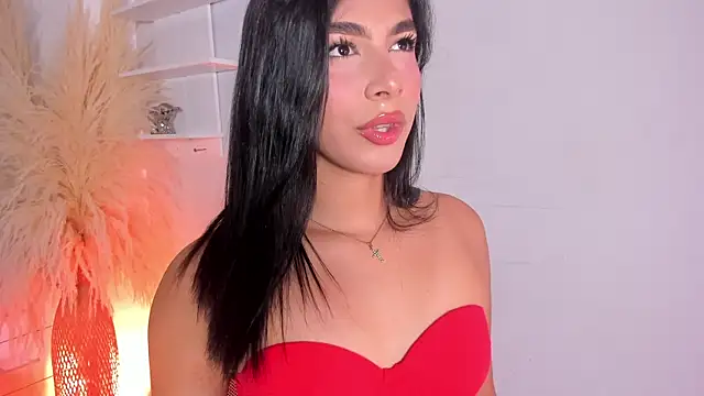 Snapshot of IsabelleFoxx_ chatting on February 2026 10:44:01 PM IsabelleFoxx online show from February 2026 10:44:01 PM