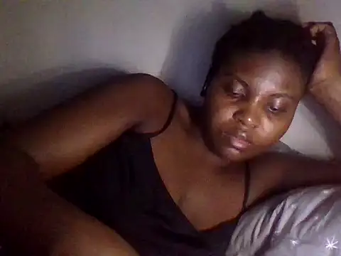 queenzuena online show from July 2026 10:42:02 PM
