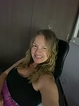 Leyna liu online show from March 2025 11:03:02 PM