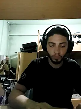 kleineid77 online show from July 2026 05:22:01 PM