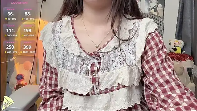 Snapshot of Berrysweet_68 chatting on February 2025 01:21:01 PM Berrysweet 68 online show from February 2025 01:21:01 PM