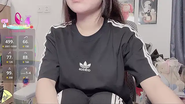 Snapshot of Berrysweet_68 chatting on March 2025 09:35:01 PM Berrysweet 68 online show from March 2025 09:35:01 PM