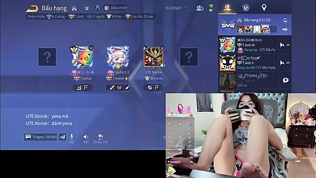 Snapshot of Berrysweet_68 chatting on October 2025 06:24:01 AM Berrysweet 68 online show from October 2025 06:24:01 AM