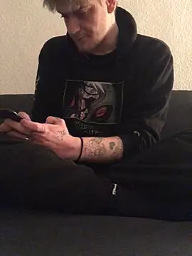 Simboxxx040 online show from March 2026 11:33:01 PM