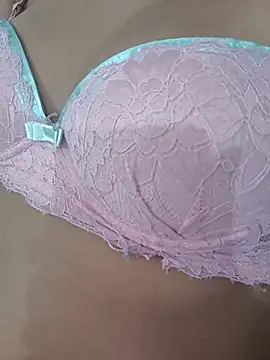 fernandasweet online show from March 2025 12:41:01 AM