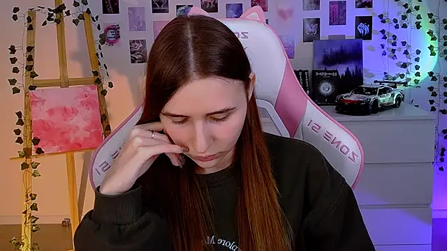 AliceCharmy online show from February 2025 01:11:01 PM