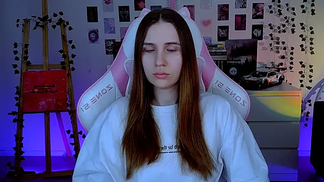 AliceCharmy online show from October 2025 05:32:02 AM