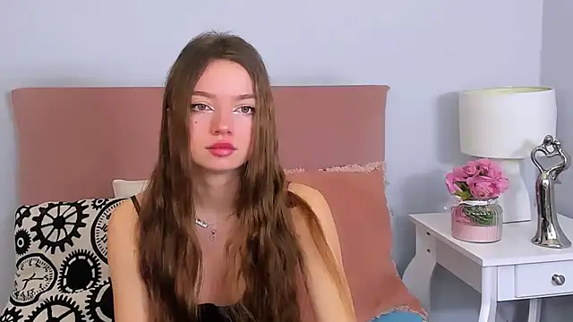 Snapshot of GraceLips chatting on February 2025 08:50:01 AM GraceLips online show from February 2025 08:50:01 AM