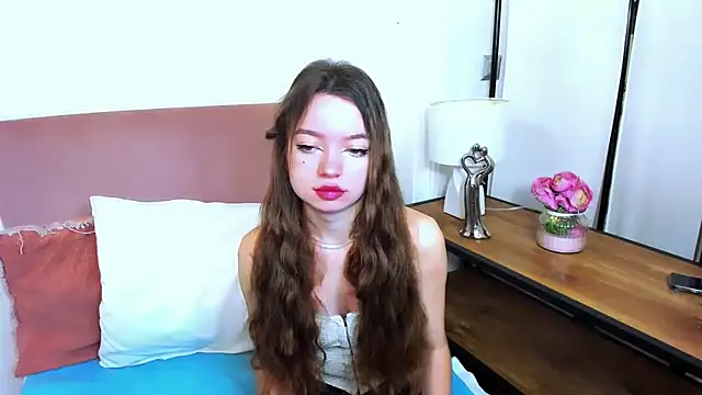 Snapshot of GraceLips chatting on March 2025 08:38:02 AM GraceLips online show from March 2025 08:38:02 AM