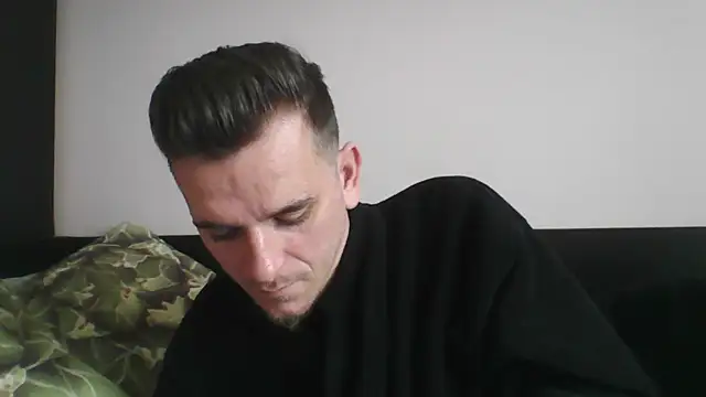 Huge cock22cm online show from March 2025 11:18:01 AM