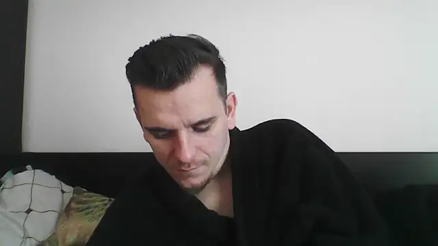 Huge cock22cm online show from March 2025 08:25:02 AM