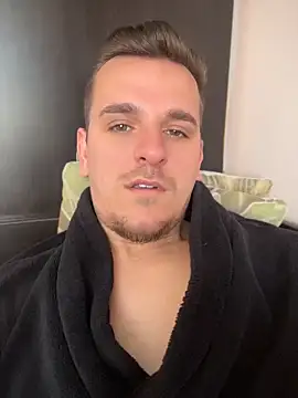 Huge cock22cm online show from May 2026 11:04:01 AM