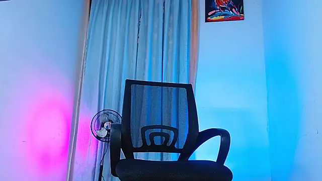 Snapshot of DanteSantoro chatting on February 2026 04:43:01 PM DanteSantoro online show from February 2026 04:43:01 PM