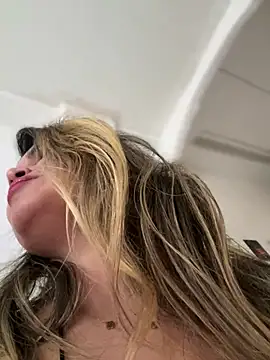 melanny10 online show from December 2024 01:42:02 PM