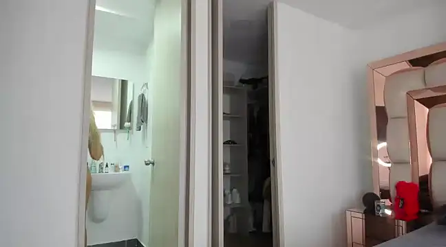 Snapshot of candy-sam28 chatting on December 2024 05:13:01 PM candy-sam28 online show from December 2024 05:13:01 PM