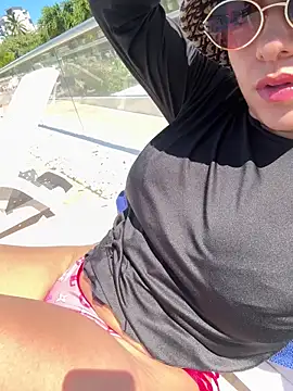 Snapshot of candy-sam28 chatting on January 2025 05:54:02 PM candy-sam28 online show from January 2025 05:54:02 PM