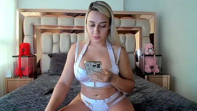 Snapshot of candy-sam28 chatting on November 2025 09:59:01 PM candy-sam28 online show from November 2025 09:59:01 PM