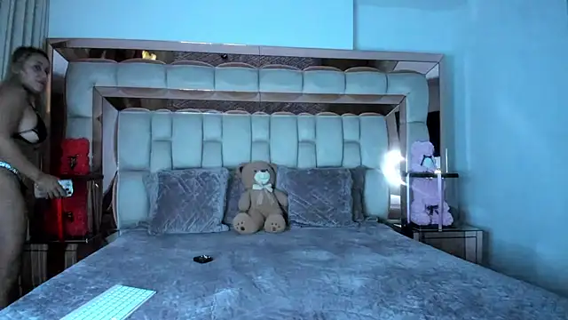 Snapshot of candy-sam28 chatting on November 2025 11:04:02 PM candy-sam28 online show from November 2025 11:04:02 PM