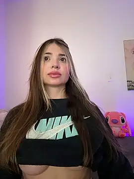 Ashleyjenner  online show from February 2026 12:31:01 PM