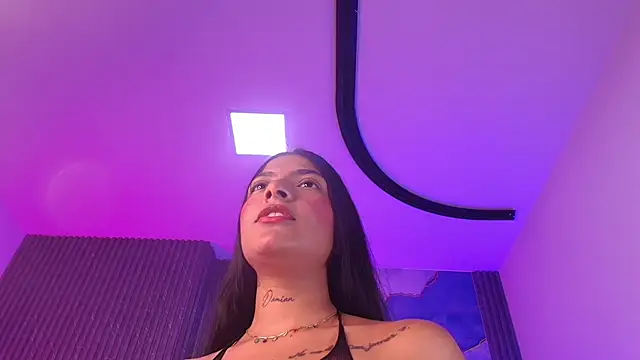 Snapshot of hot_dione chatting on April 2026 07:18:02 PM hot dione online show from April 2026 07:18:02 PM