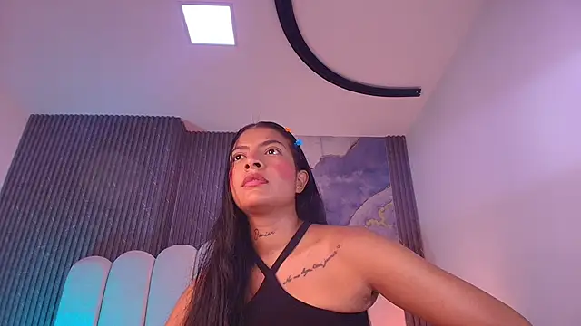 Snapshot of hot_dione chatting on April 2026 09:50:02 PM hot dione online show from April 2026 09:50:02 PM