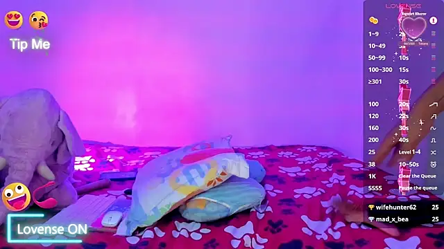 Snapshot of michelle_explosive chatting on December 2024 12:11:02 PM michelle explosive online show from December 2024 12:11:02 PM